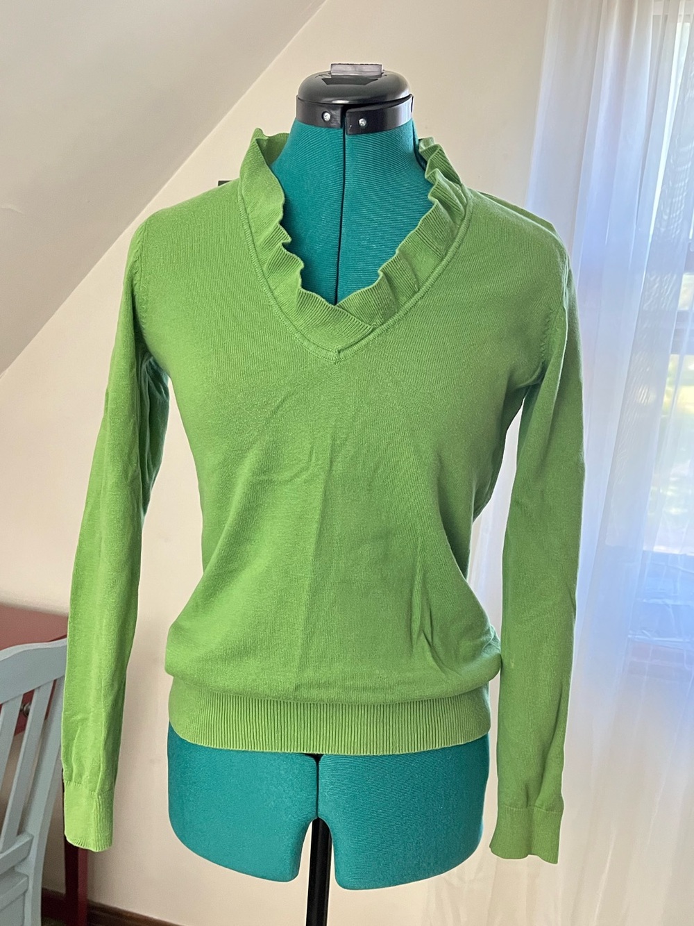 Loft Irish Green Ruffled V-Neck Long Sleeve Sweater